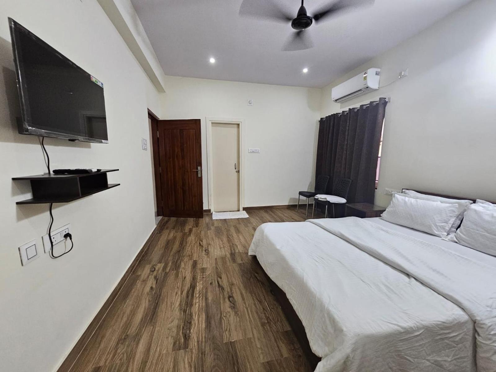 ブバネーシュワル The Nest Bed & Breakfast エクステリア 写真